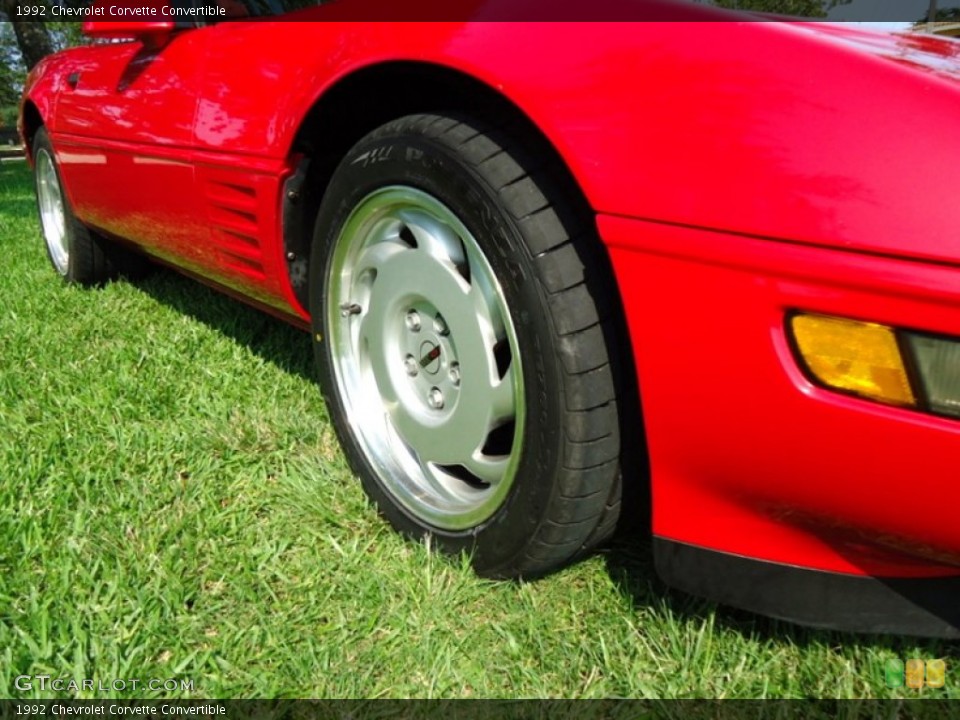 1992 Chevrolet Corvette Convertible Wheel and Tire Photo #67464721