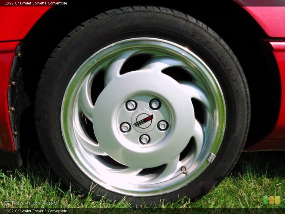 1992 Chevrolet Corvette Convertible Wheel and Tire Photo #67464754