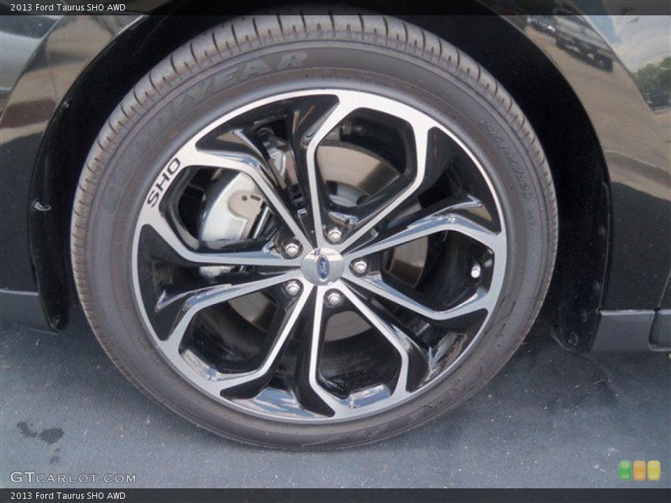 2013 Ford Taurus SHO AWD Wheel and Tire Photo #67487446