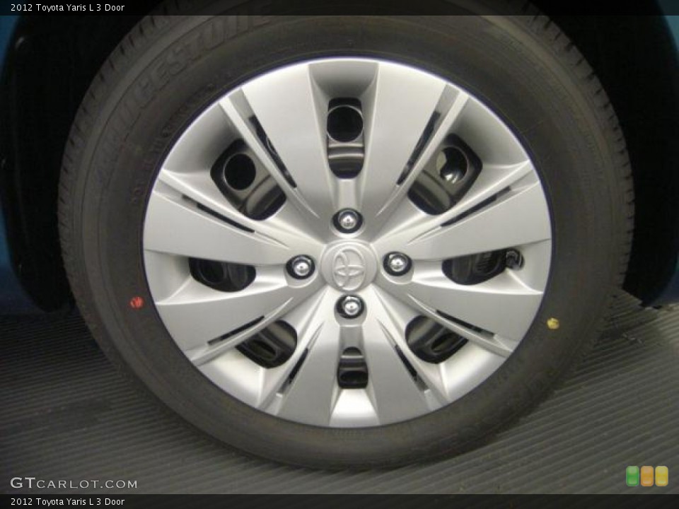 2012 Toyota Yaris L 3 Door Wheel and Tire Photo #67495955