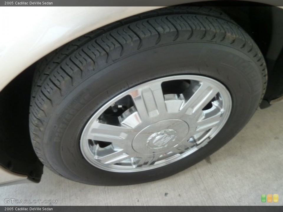2005 Cadillac DeVille Sedan Wheel and Tire Photo #67512939