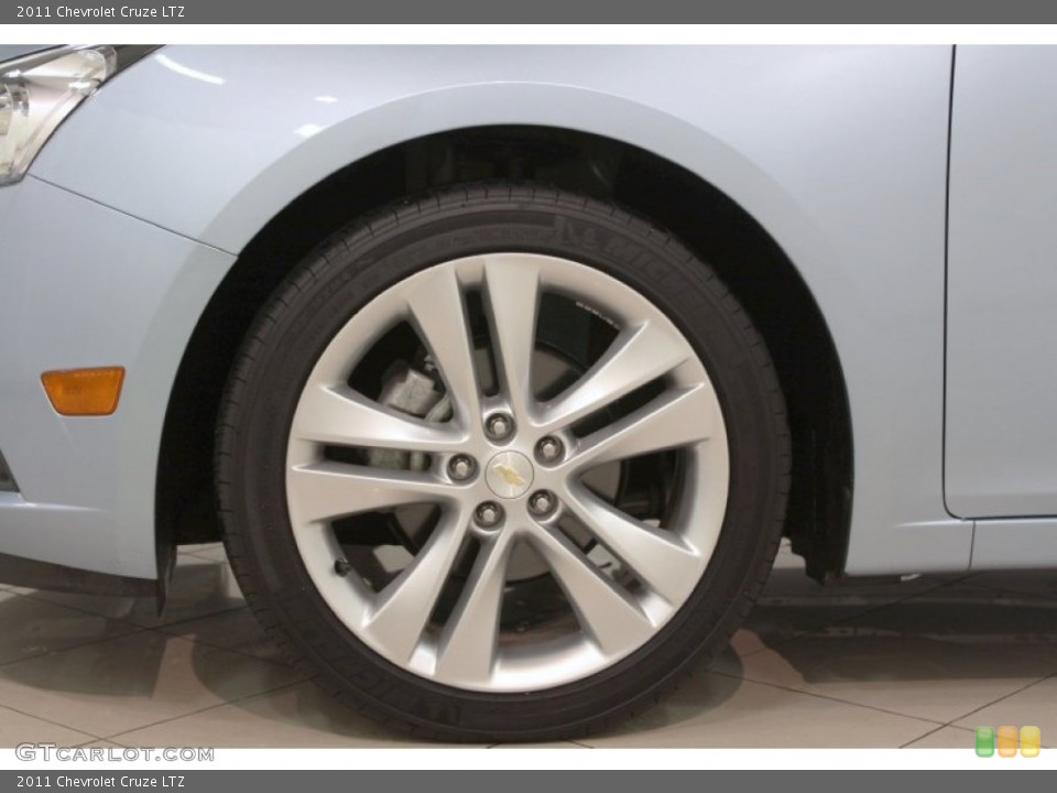 2011 Chevrolet Cruze LTZ Wheel and Tire Photo #67563096