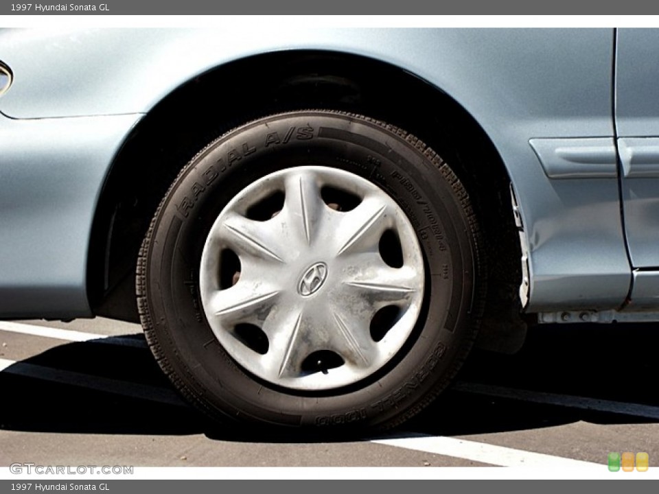 1997 Hyundai Sonata Wheels and Tires