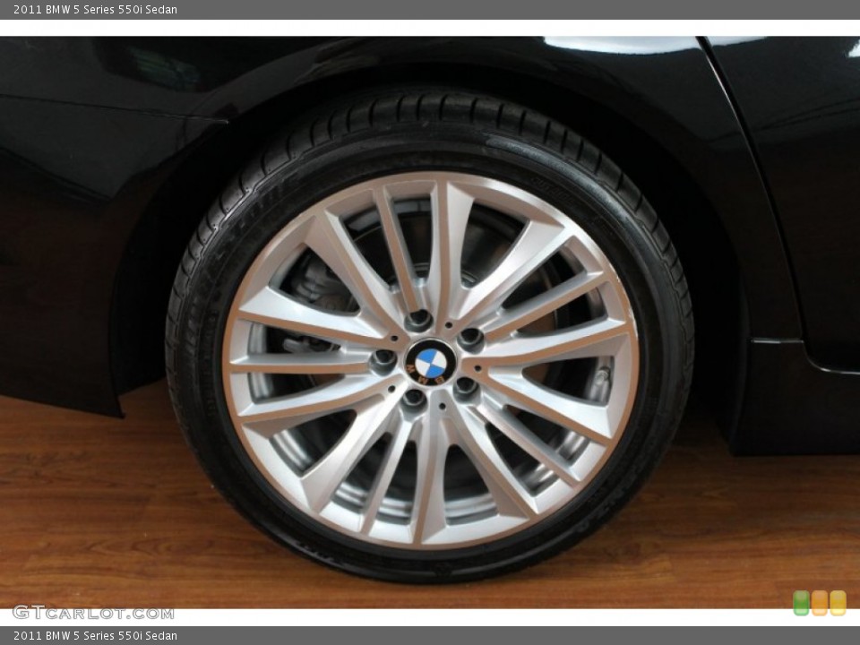 2011 BMW 5 Series 550i Sedan Wheel and Tire Photo #67725089