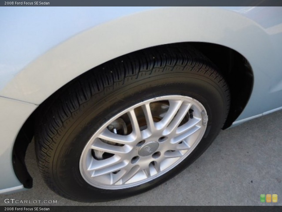 2008 Ford Focus SE Sedan Wheel and Tire Photo #67750319