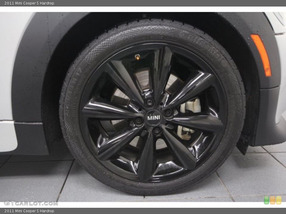2011 Mini Cooper S Hardtop Wheel and Tire Photo #67971277