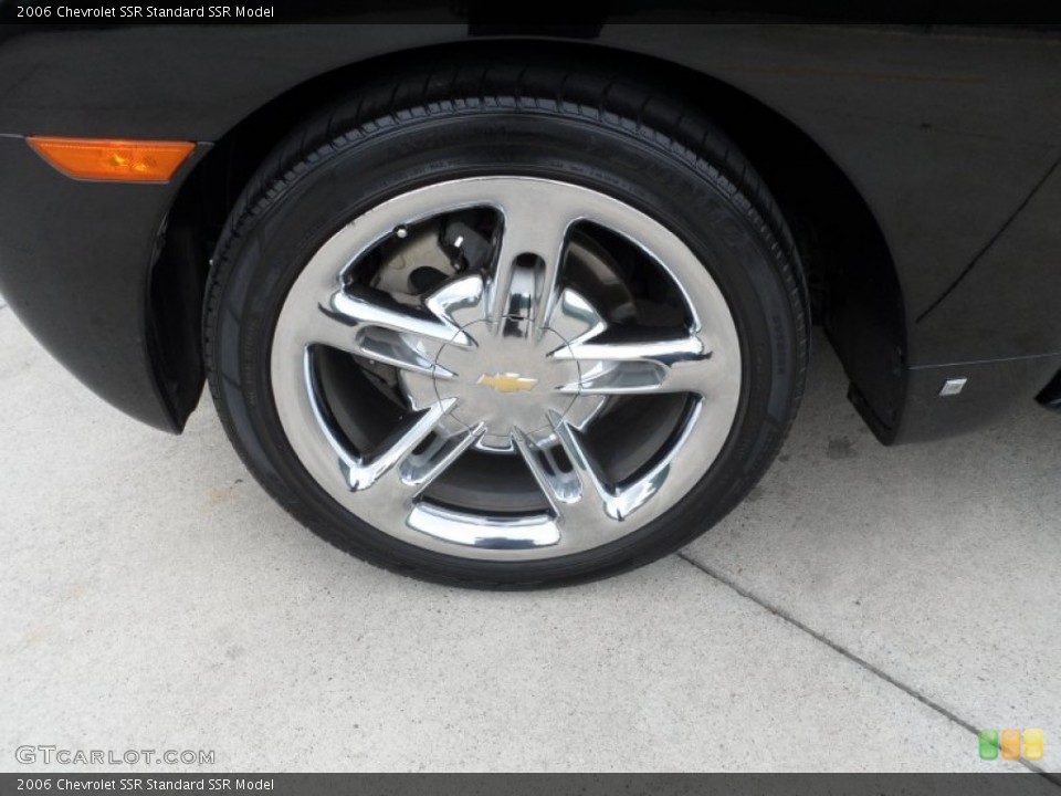 2006 Chevrolet SSR  Wheel and Tire Photo #67995455