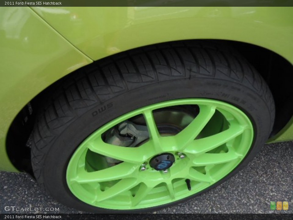 2011 Ford Fiesta Custom Wheel and Tire Photo #68098958
