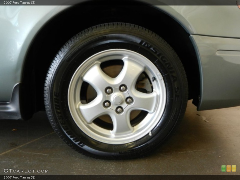 2007 Ford Taurus SE Wheel and Tire Photo #68171063