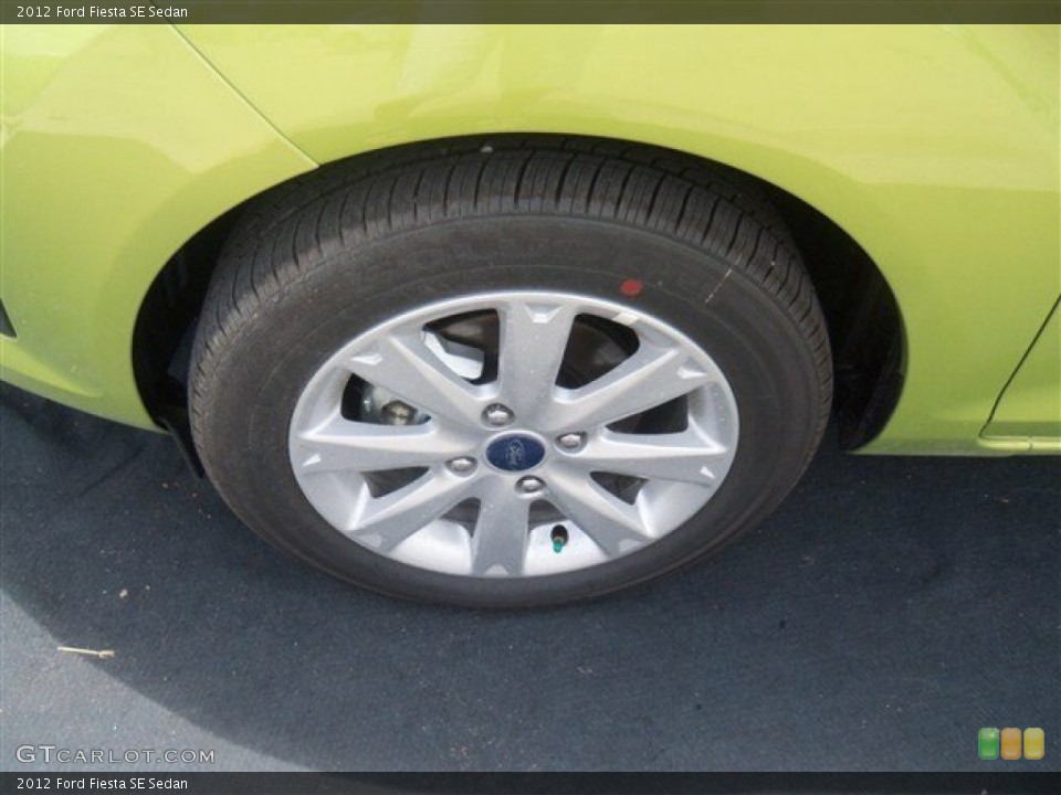 2012 Ford Fiesta SE Sedan Wheel and Tire Photo #68189394