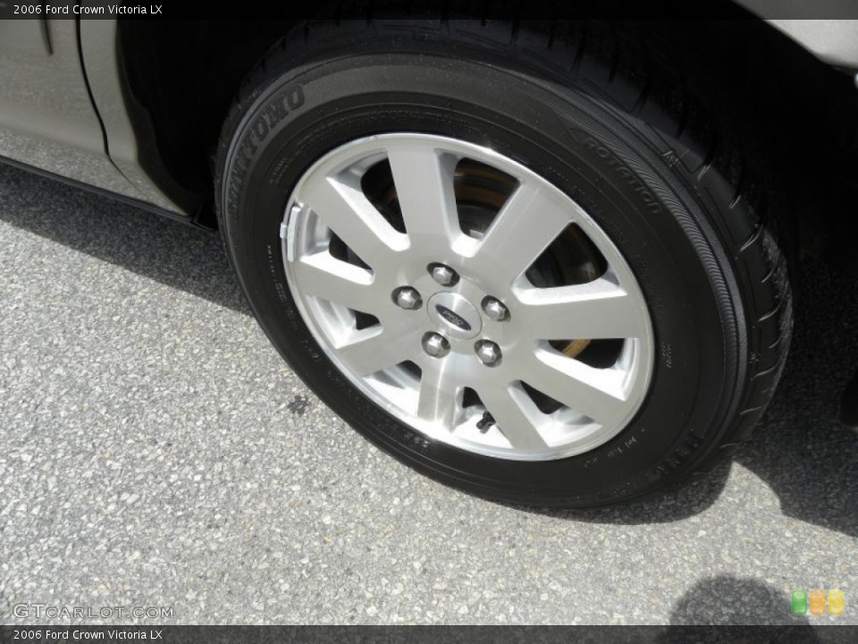 2006 Ford Crown Victoria LX Wheel and Tire Photo #68216379