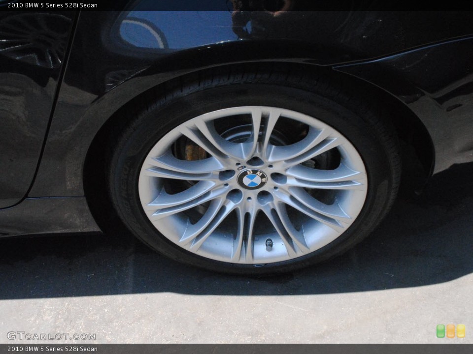 2010 BMW 5 Series 528i Sedan Wheel and Tire Photo #68219040