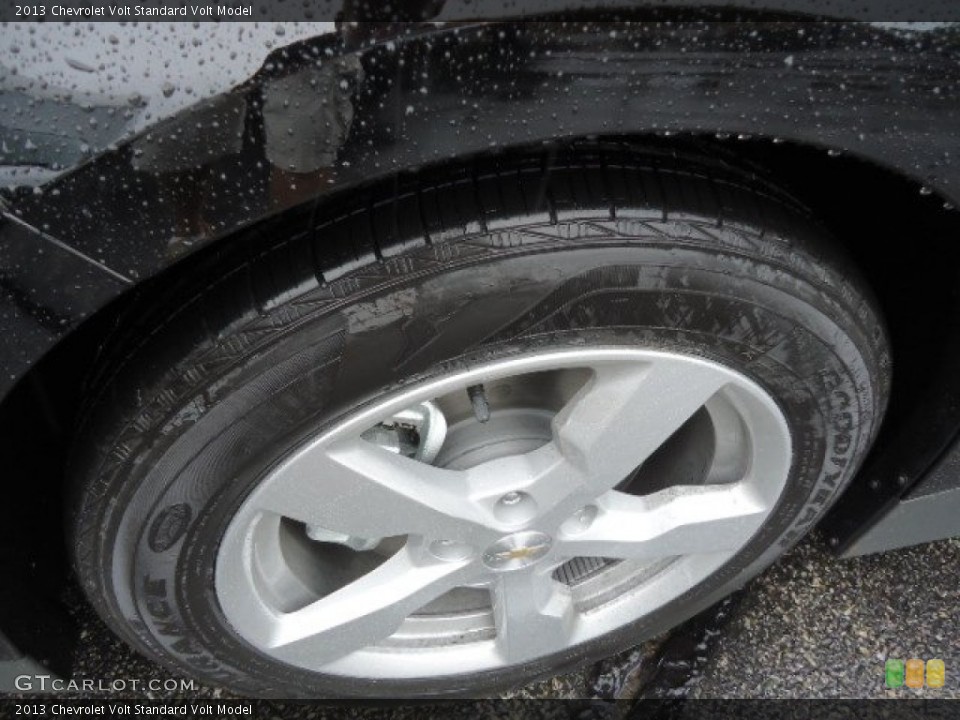 2013 Chevrolet Volt  Wheel and Tire Photo #68235286