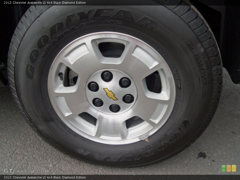 2013 Chevrolet Avalanche LS 4x4 Black Diamond Edition Wheel and Tire Photo #68245123