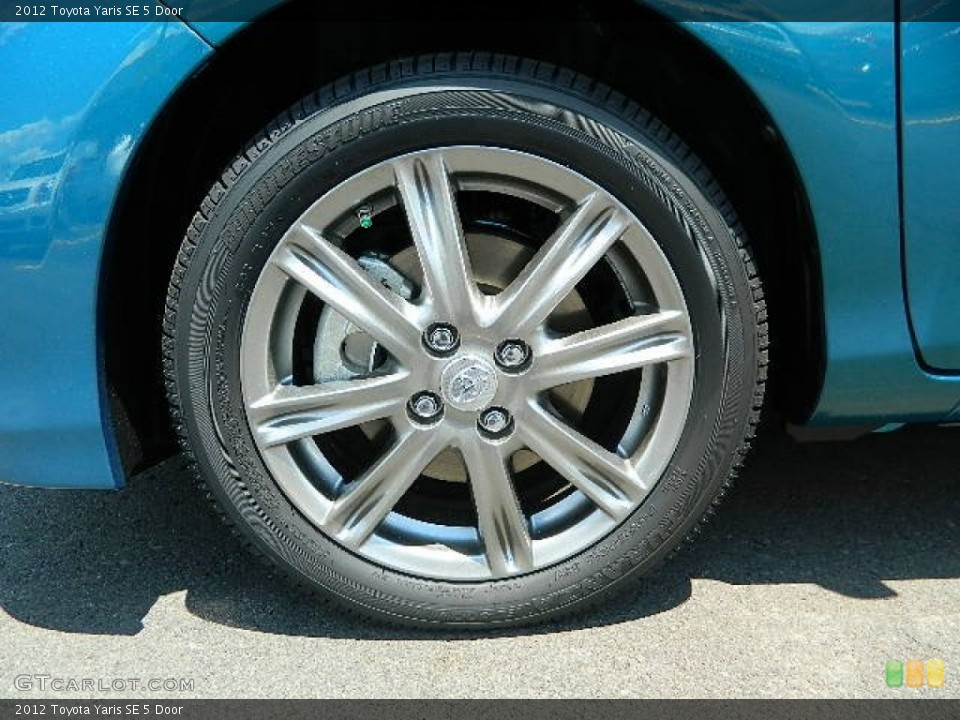 2012 Toyota Yaris SE 5 Door Wheel and Tire Photo #68329035