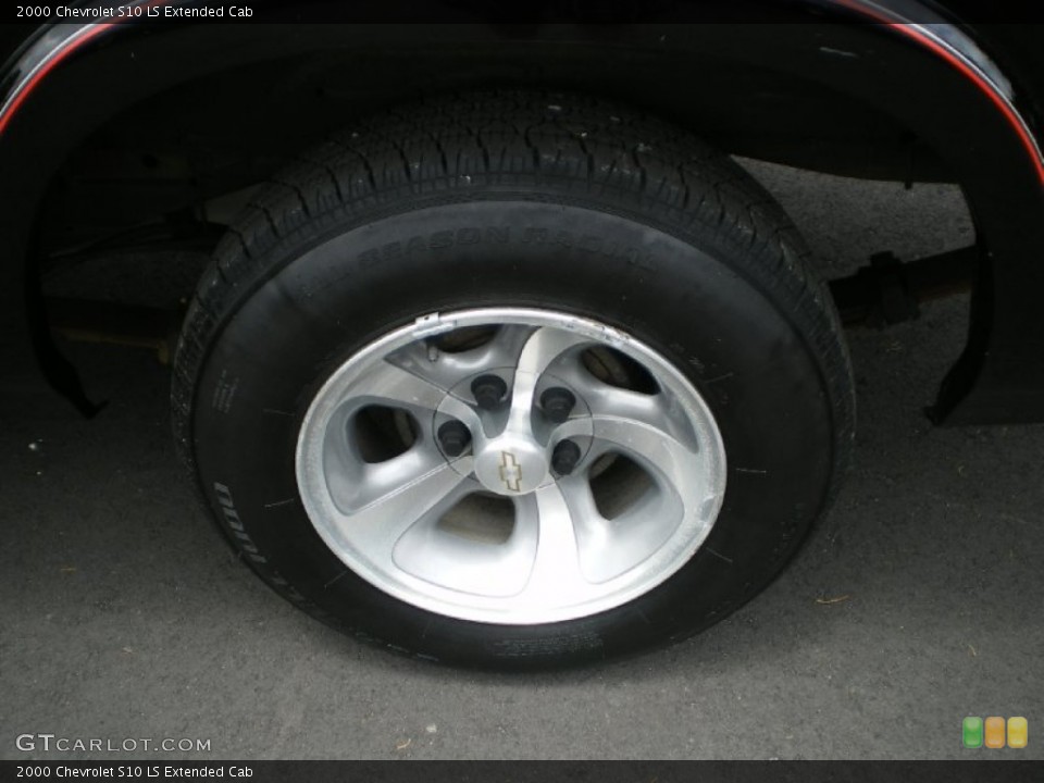 2000 Chevrolet S10 Wheels and Tires