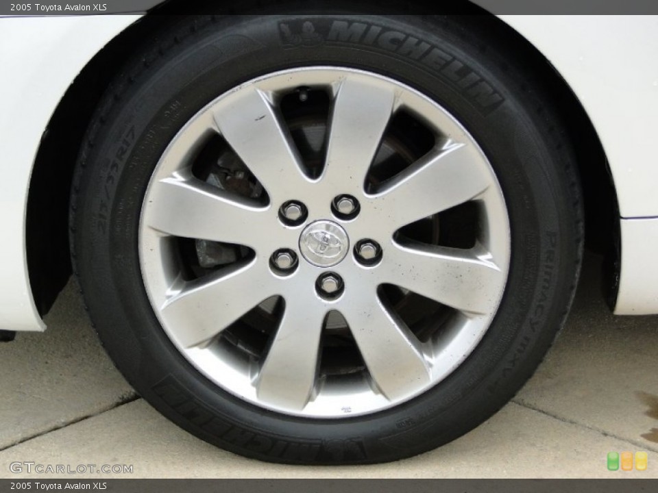 2005 Toyota Avalon XLS Wheel and Tire Photo #68366233
