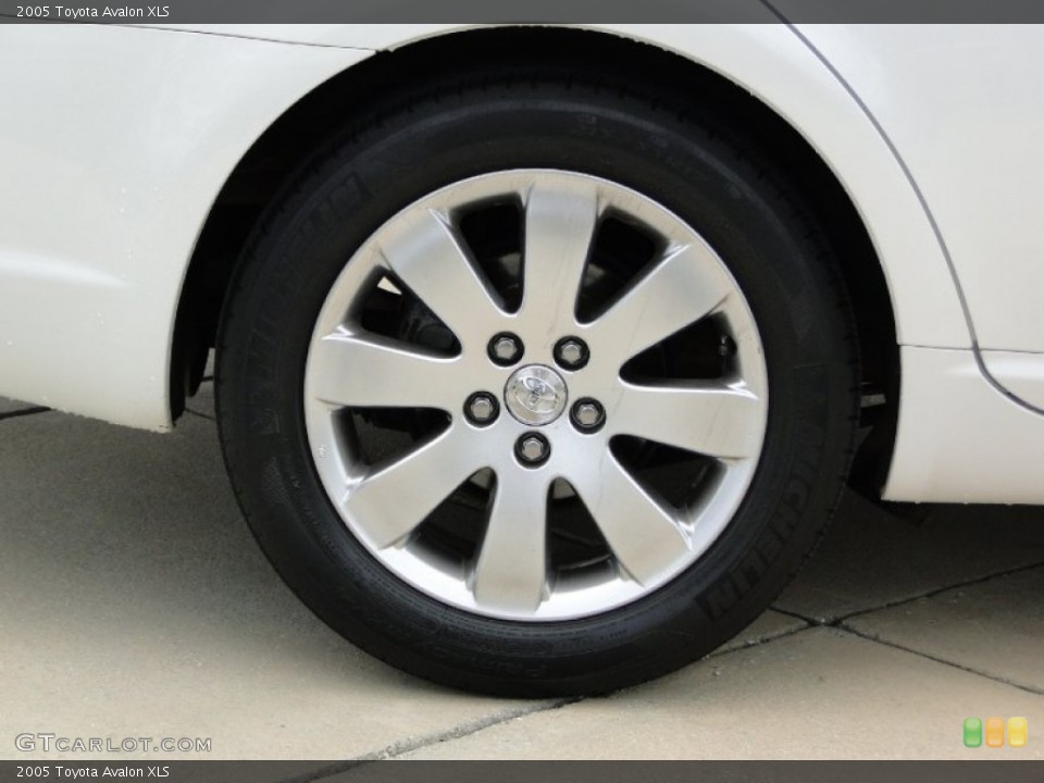 2005 Toyota Avalon XLS Wheel and Tire Photo #68366239