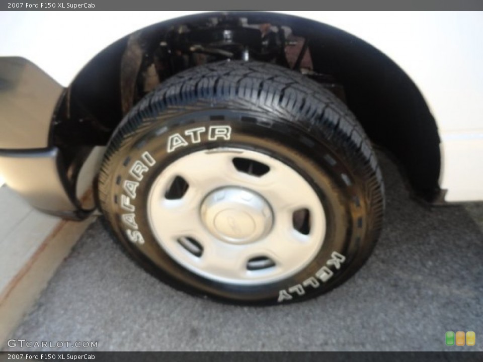 2007 Ford F150 XL SuperCab Wheel and Tire Photo #68465353