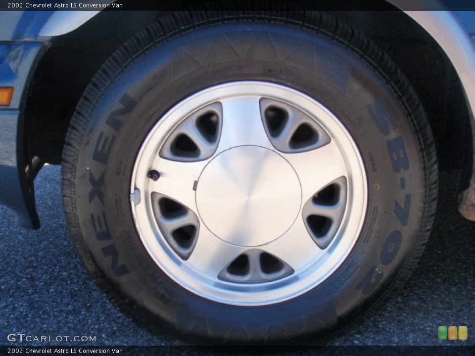 2002 Chevrolet Astro LS Conversion Van Wheel and Tire Photo #68507380