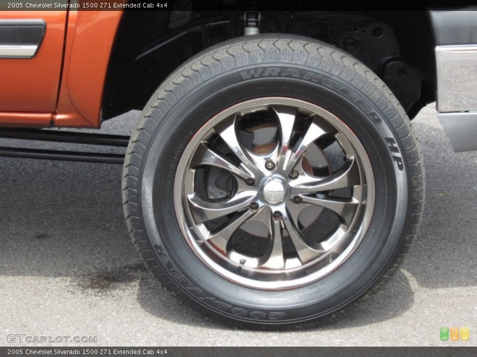 2005 Chevrolet Silverado 1500 Custom Wheel and Tire Photo #68533222