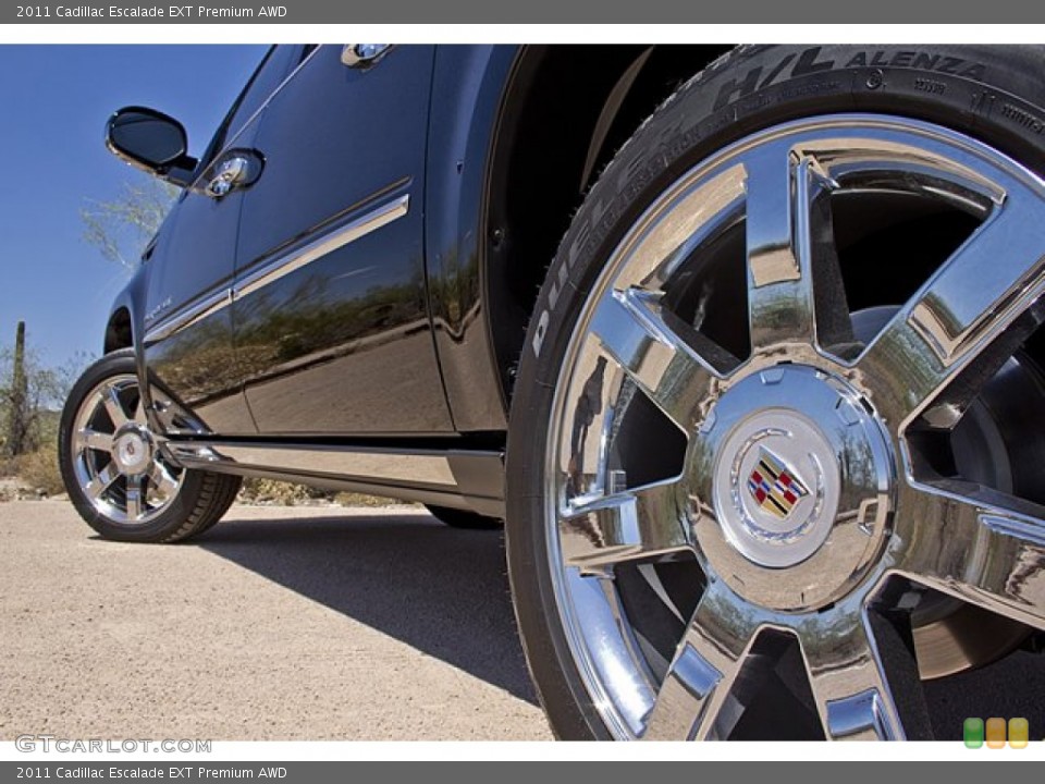 2011 Cadillac Escalade EXT Premium AWD Wheel and Tire Photo #68580827