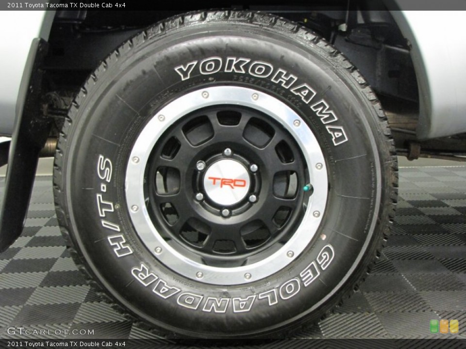 2011 Toyota Tacoma Custom Wheel and Tire Photo #68596058