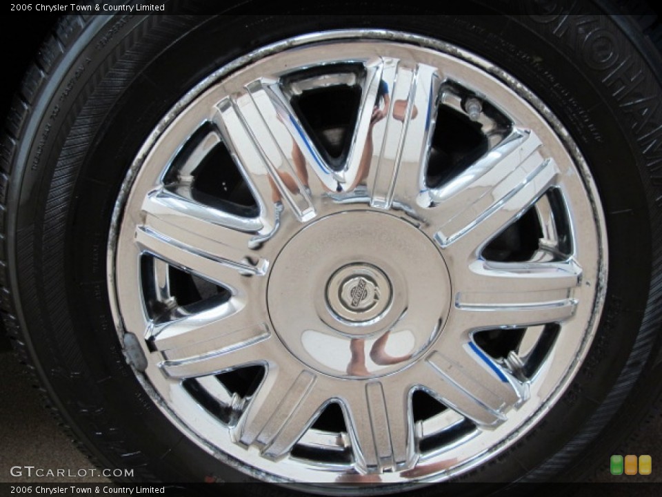 2006 Chrysler Town & Country Limited Wheel and Tire Photo #68611415