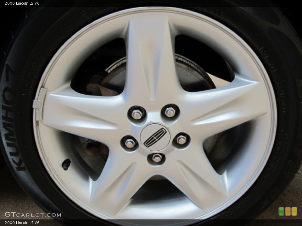 2000 Lincoln LS V6 Wheel and Tire Photo #68611790