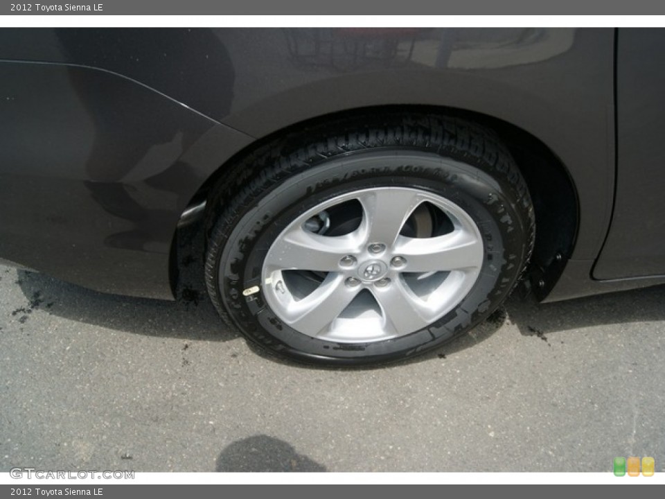 2012 Toyota Sienna LE Wheel and Tire Photo #68615645
