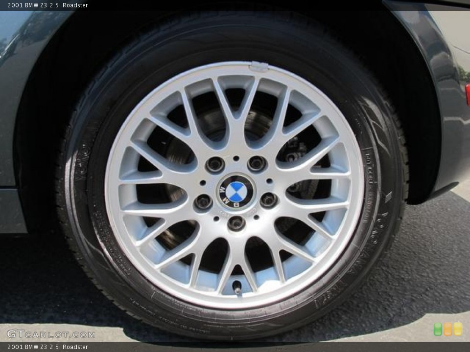 2001 BMW Z3 2.5i Roadster Wheel and Tire Photo #68634085