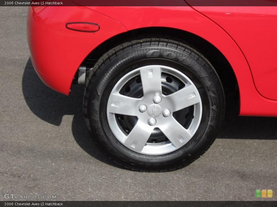 2006 Chevrolet Aveo LS Hatchback Wheel and Tire Photo #68642887