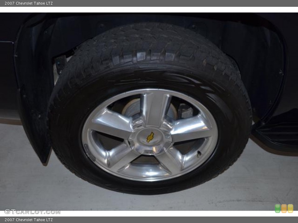 2007 Chevrolet Tahoe LTZ Wheel and Tire Photo #68657566