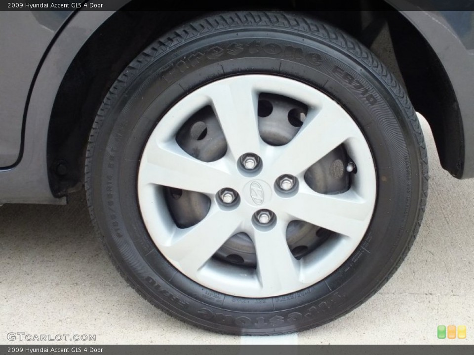 2009 Hyundai Accent GLS 4 Door Wheel and Tire Photo #68709739