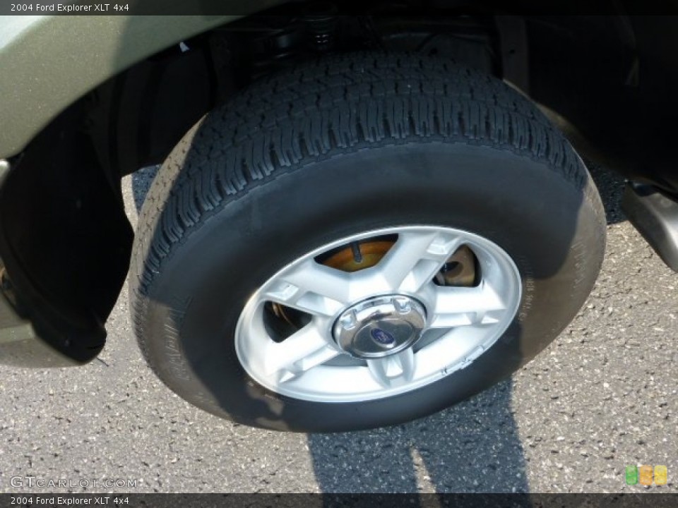2004 Ford Explorer XLT 4x4 Wheel and Tire Photo #68712427