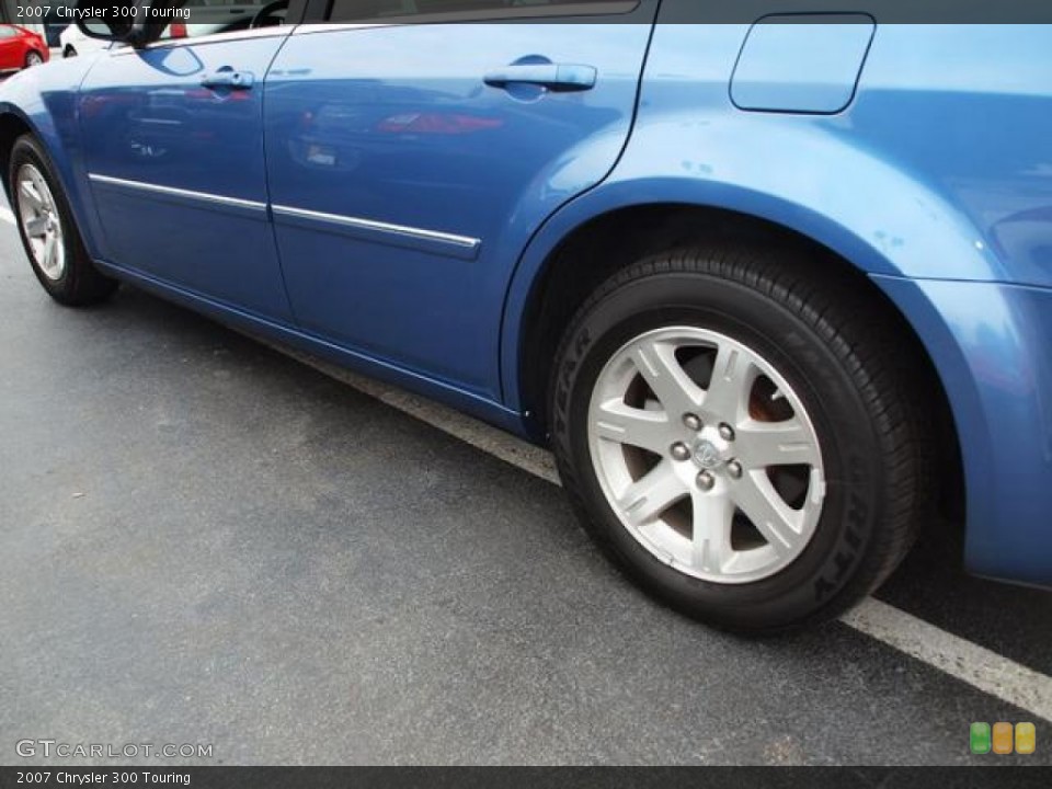 2007 Chrysler 300 Touring Wheel and Tire Photo #68730601