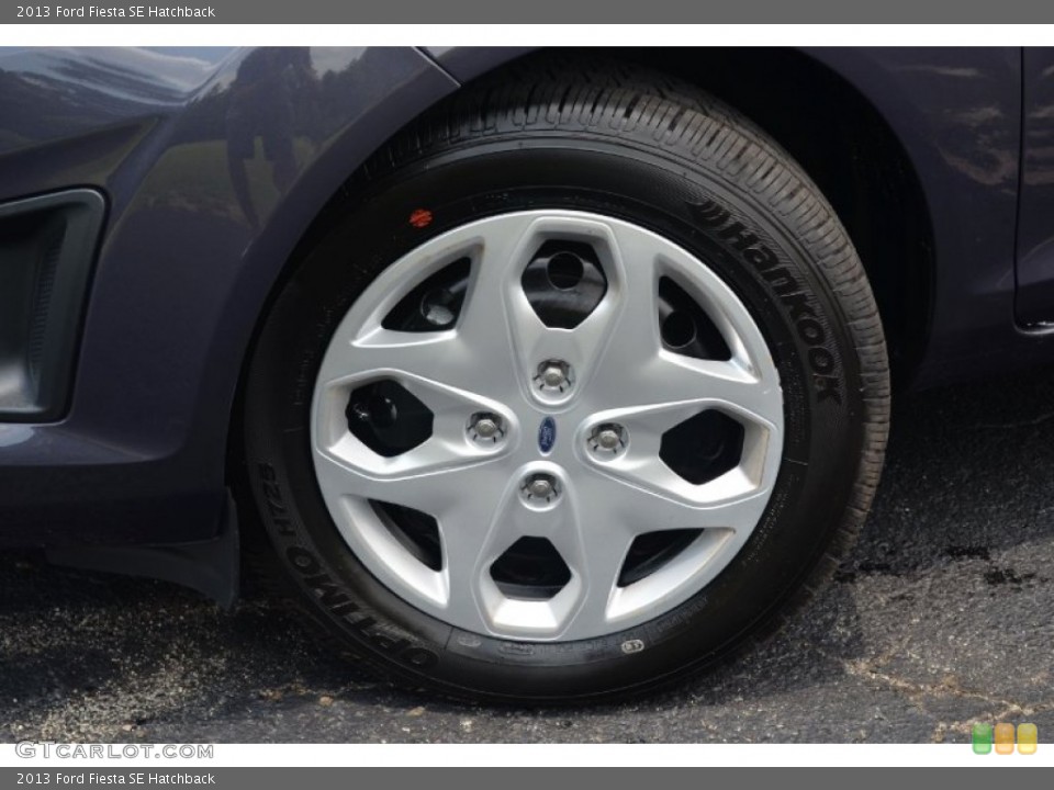 2013 Ford Fiesta SE Hatchback Wheel and Tire Photo #68799764