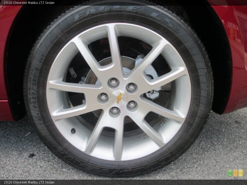 2010 Chevrolet Malibu LTZ Sedan Wheel and Tire Photo #68804312