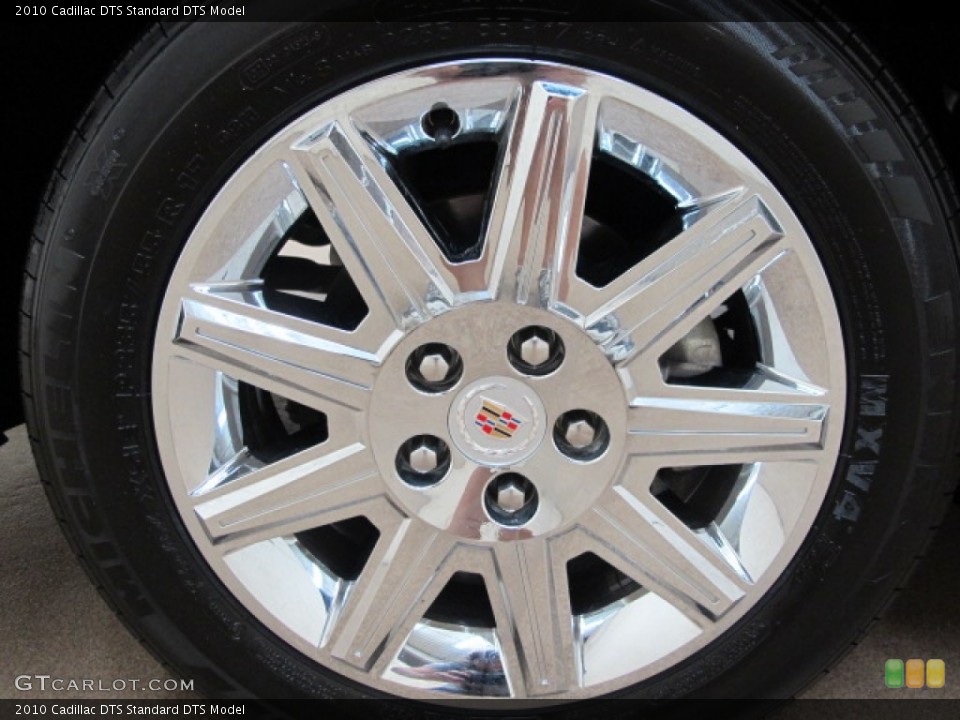 2010 Cadillac DTS  Wheel and Tire Photo #68819885