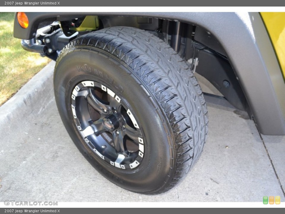 2007 Jeep Wrangler Unlimited Custom Wheel and Tire Photo #68850913