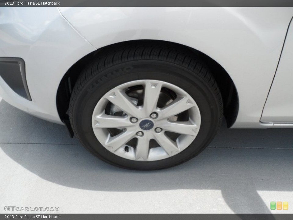 2013 Ford Fiesta SE Hatchback Wheel and Tire Photo #68864796