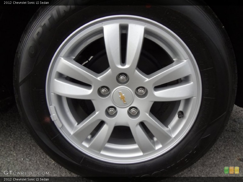 2012 Chevrolet Sonic LS Sedan Wheel and Tire Photo #68873883
