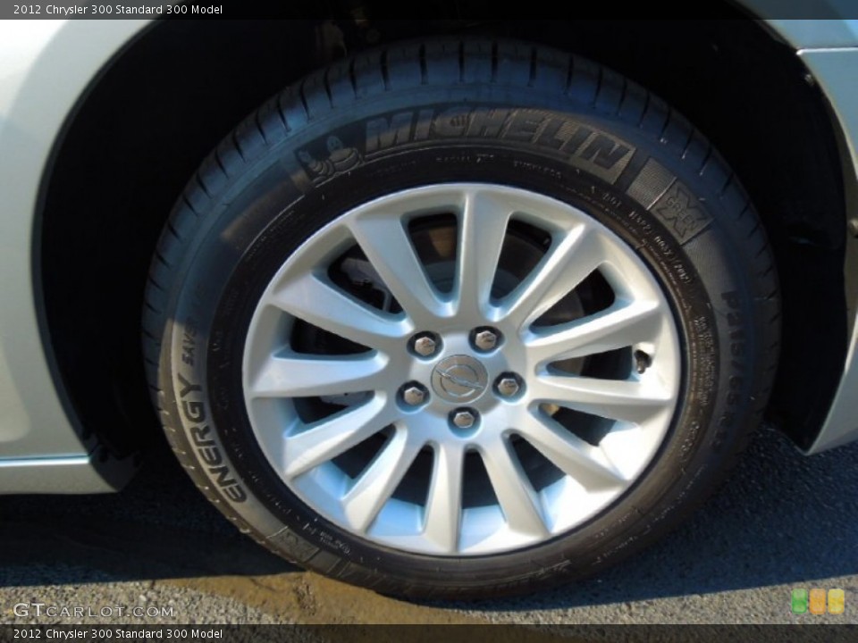 2012 Chrysler 300  Wheel and Tire Photo #68885076