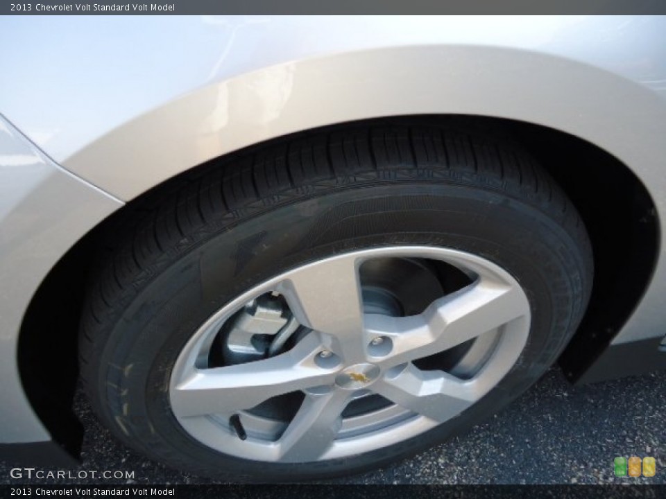 2013 Chevrolet Volt  Wheel and Tire Photo #68900637
