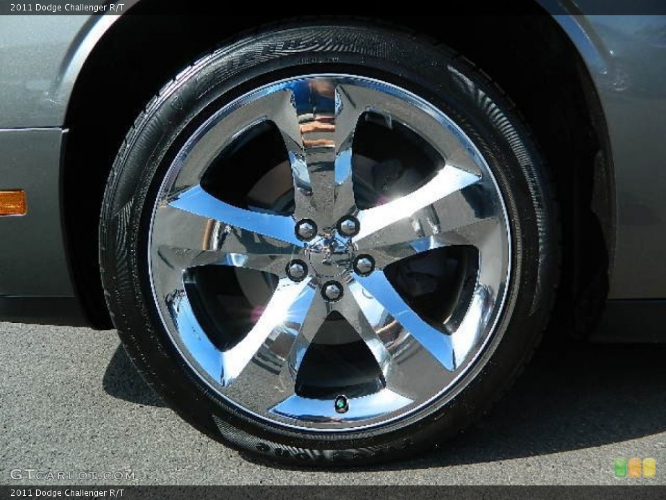2011 Dodge Challenger R/T Wheel and Tire Photo #68905938