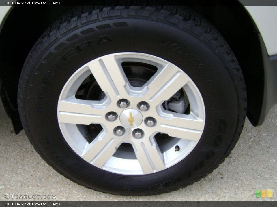 2011 Chevrolet Traverse LT AWD Wheel and Tire Photo #68934093