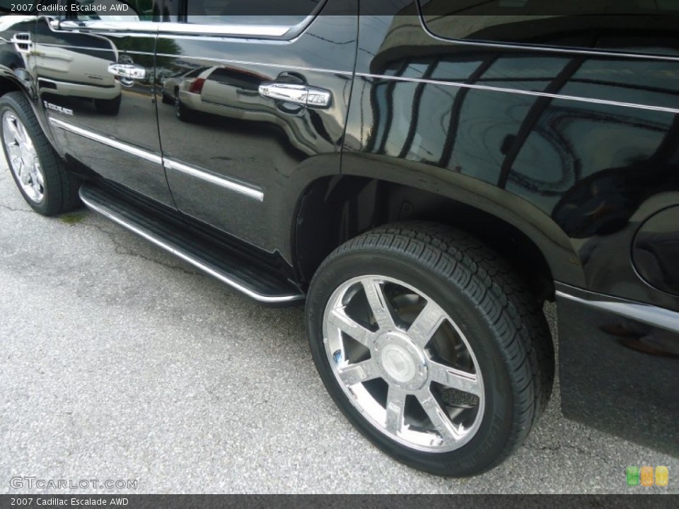2007 Cadillac Escalade AWD Wheel and Tire Photo #68978765
