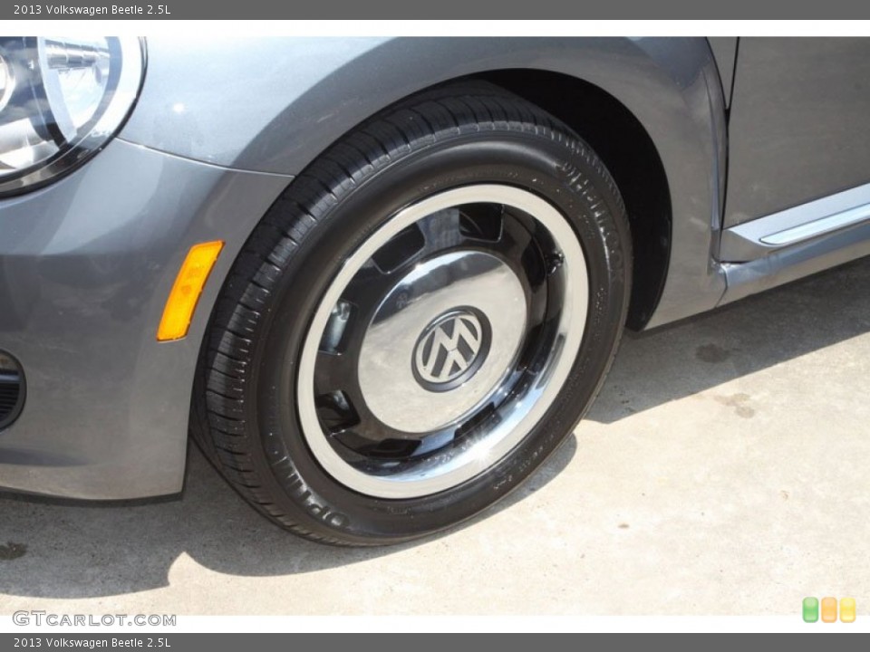 2013 Volkswagen Beetle 2.5L Wheel and Tire Photo #68996233