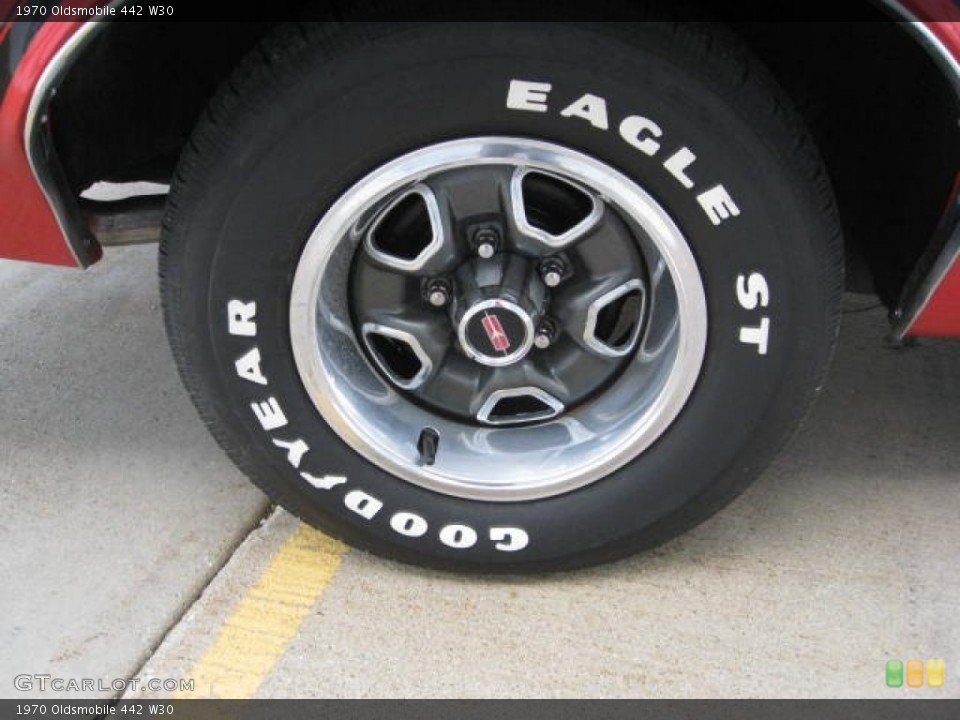 1970 Oldsmobile 442 W30 Wheel and Tire Photo #68998050