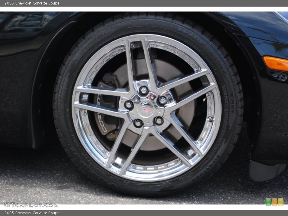2005 Chevrolet Corvette Coupe Wheel and Tire Photo #69013996